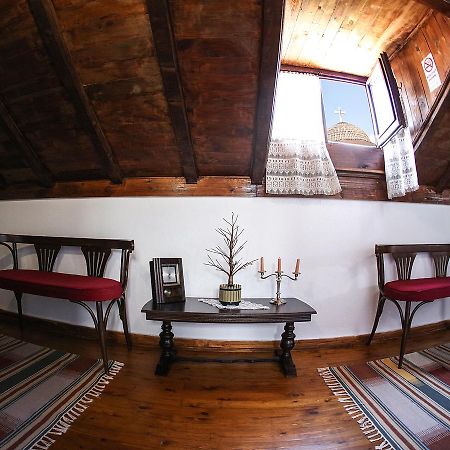 Hotel Bujtina E Bardhe Korça Kültér fotó