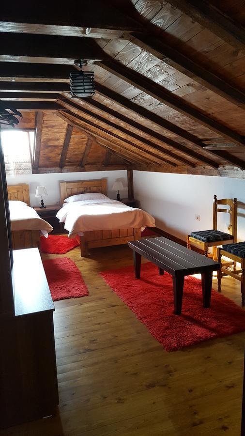Hotel Bujtina E Bardhe Korça Kültér fotó