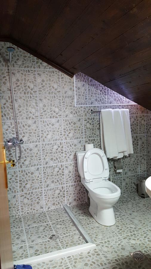 Hotel Bujtina E Bardhe Korça Kültér fotó