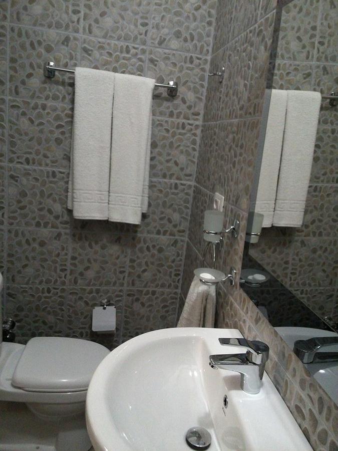 Hotel Bujtina E Bardhe Korça Kültér fotó